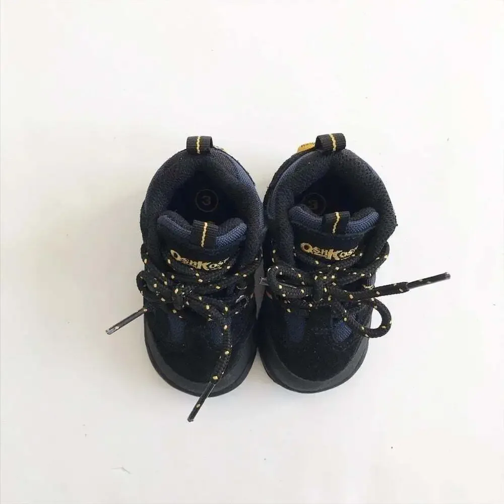 Oshkosh black leather lace up shoes EUC size 3
